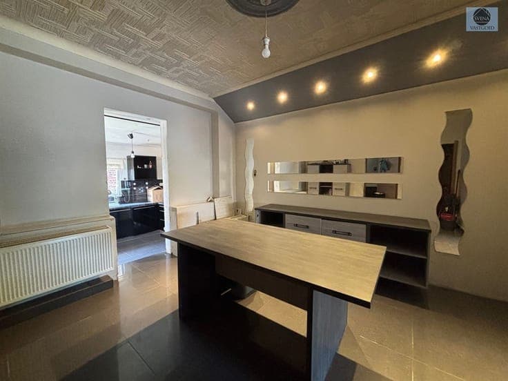 HOUSE TO REFRESH WITH 3 BEDROOMS AND GARDEN