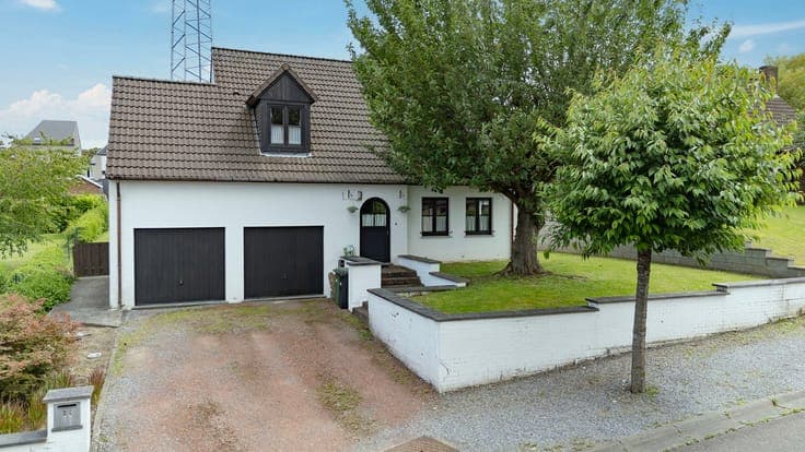 House in Montigny-le-Tilleul
