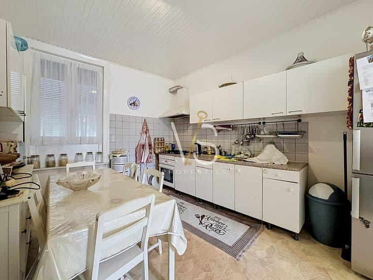 BEAUTIFUL 4-BEDROOM HOUSE WITH GARDEN!