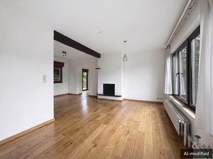 Charming semi-detached house with garden - heart of Chenois