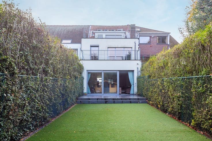 Spacious family home near Park Den Brand