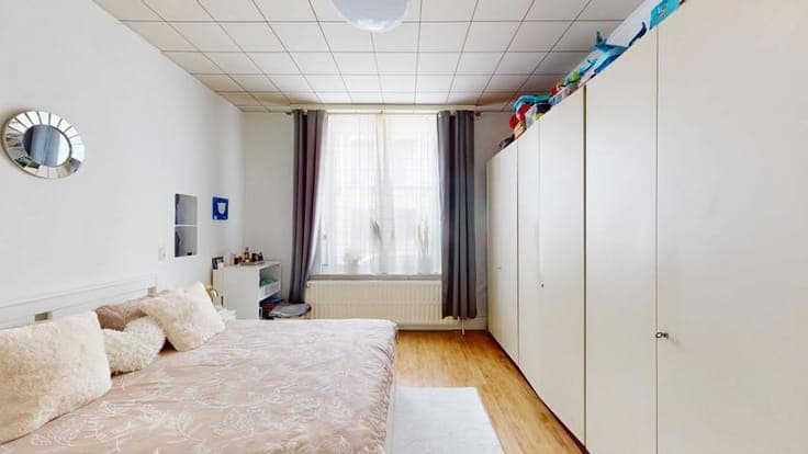 ARMAND STEURS / A 40M DE SCHAERBEEK / COMBLES AMENAGEABLES