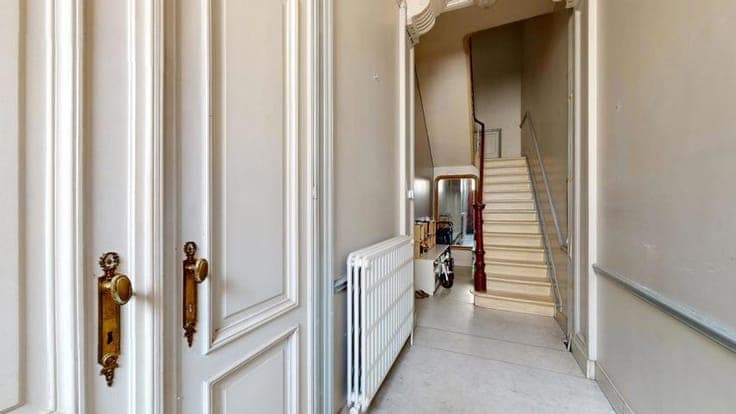 ARMAND STEURS / A 40M DE SCHAERBEEK / COMBLES AMENAGEABLES