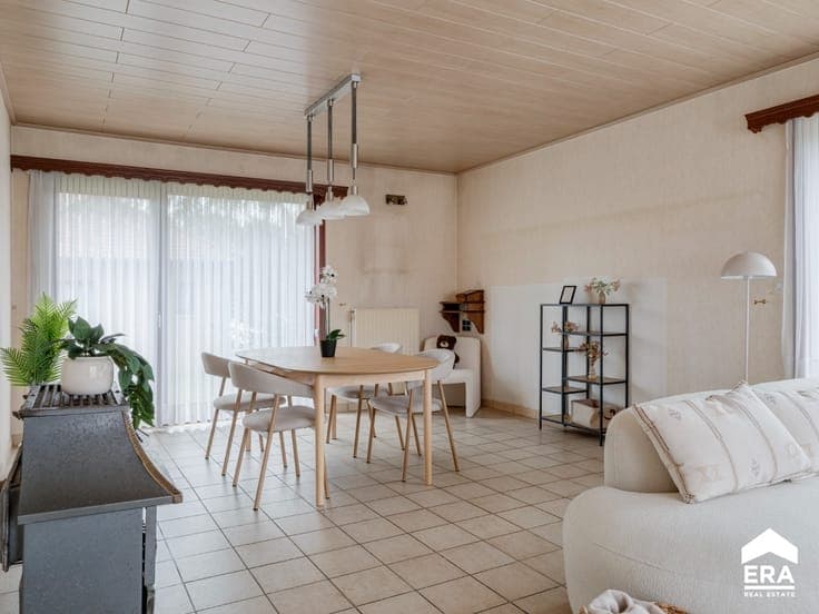 Detached house in quiet street in Genk