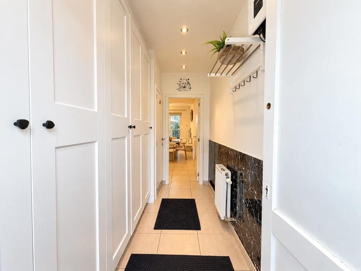 BEAUTIFUL 4-BEDROOM HOME WITH GARDEN & SOLAR PANELS – LAEKEN