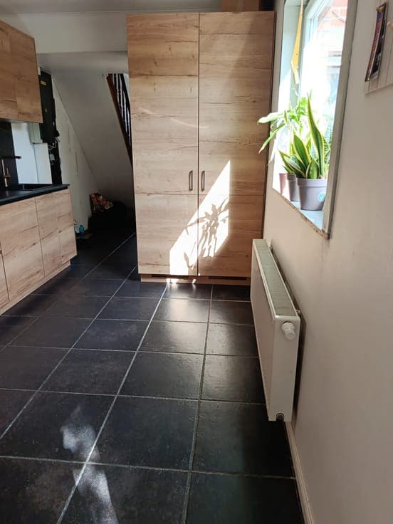 Ruime gezinswoning met zonnige tuin te Oostkamp!
