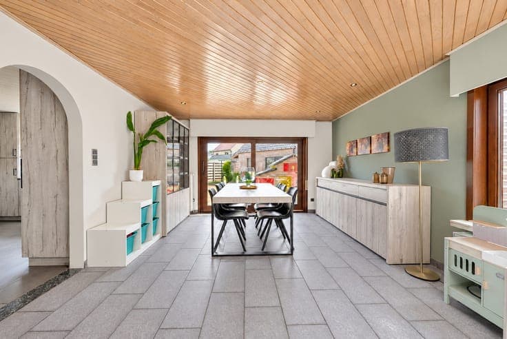Goed gelegen, gerenoveerde woning met 3 slaapkamers, tuin...