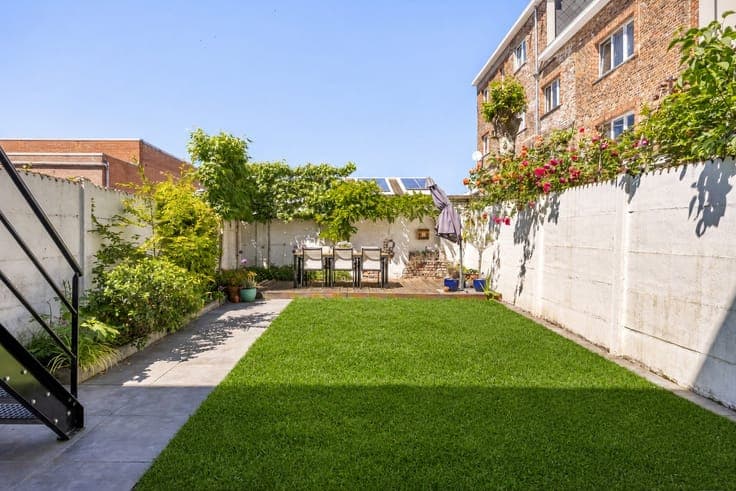 Gerenoveerde bel-etagewoning met garage, stadstuin en 235...