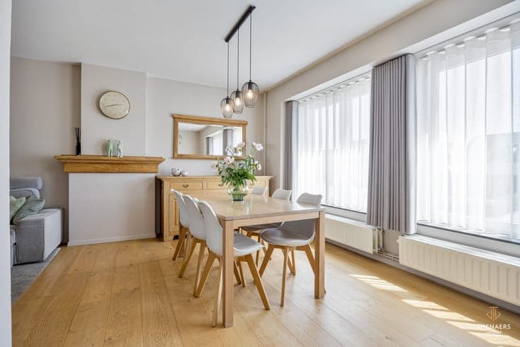 Gerenoveerde bel-etagewoning met garage, stadstuin en 235...