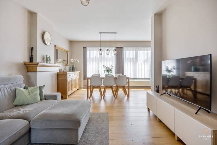Gerenoveerde bel-etagewoning met garage, stadstuin en 235...