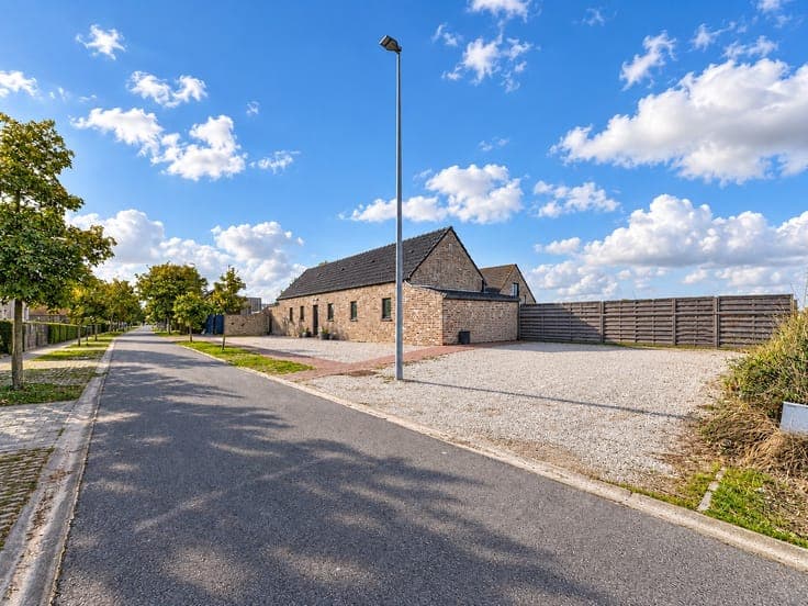 Property with large garden, pastures, workshop and horse stables for sale in Knokke-Heist