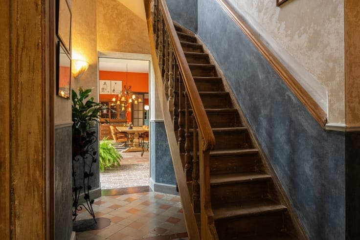 Historical villa (1758) with park garden on 9,053 m².