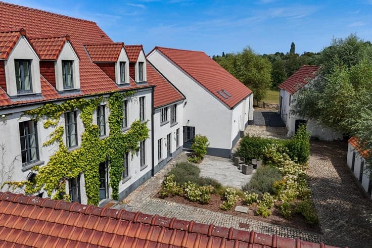 Exceptional Property completely renovated
