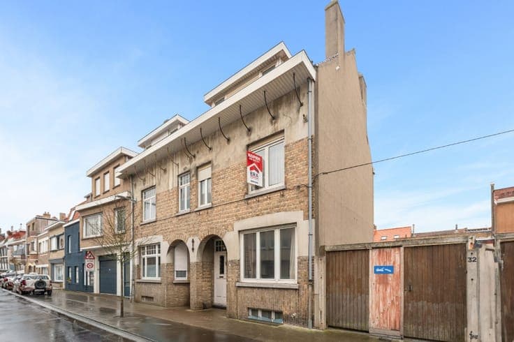 Spacious house with great potential for sale