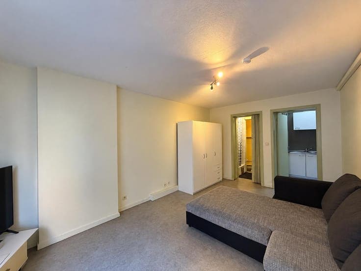 Investment property comprising 4 residential units