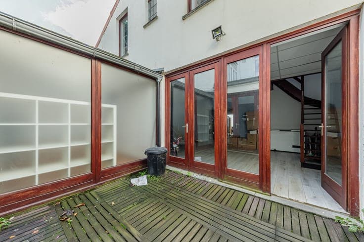 Arrière maison de 234m² + extérieurs