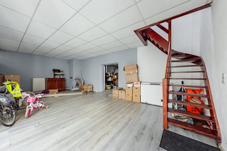 Arrière maison de 234m² + extérieurs