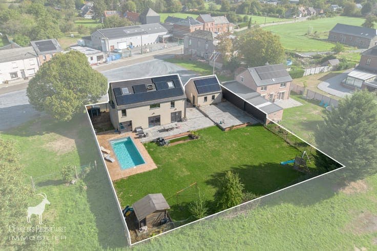 Commercial house for sale in Biercée
