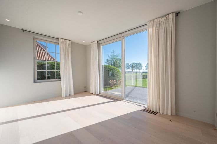 Sublime villa with open views