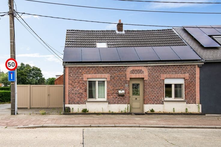 Op te frissen woning met 2 slaapkamers