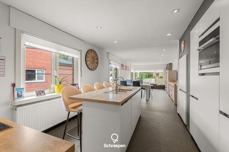 Gelijkvloerse instapklare woning met 3 slpks op zuidweste...