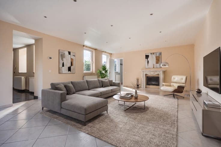 Spacious and pleasant villa, well located