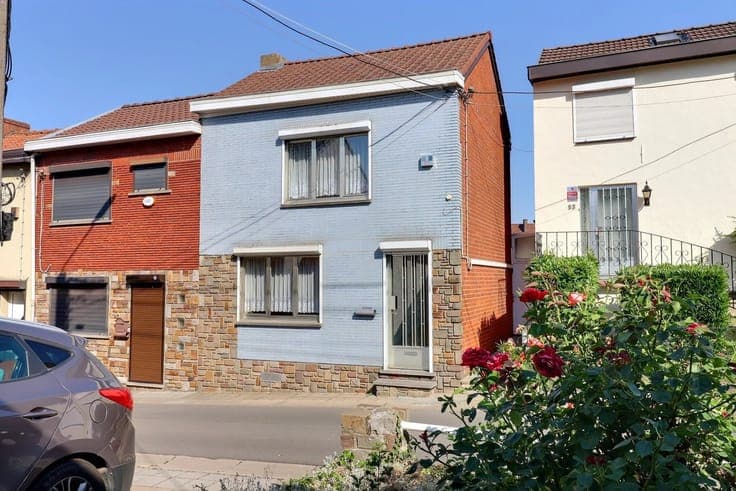 Sale - House Châtelineau - 145,000 €