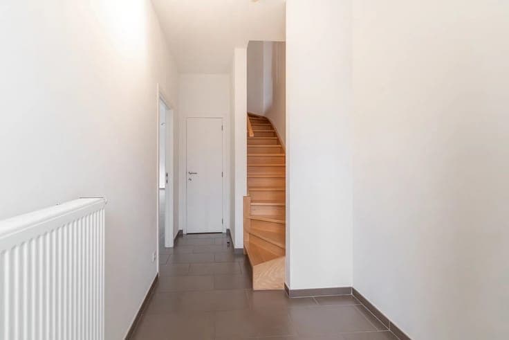 Charming 3-bedroom house with parking