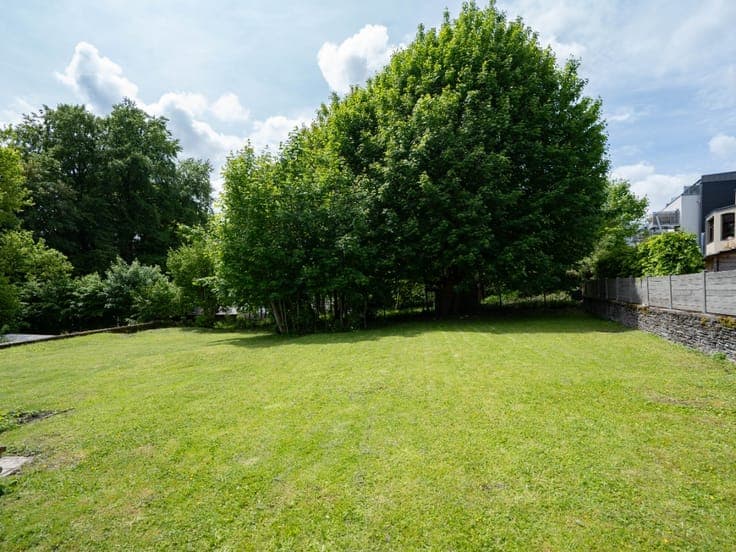 Semi-Detached House with Garden – Neufchâteau Town Centre