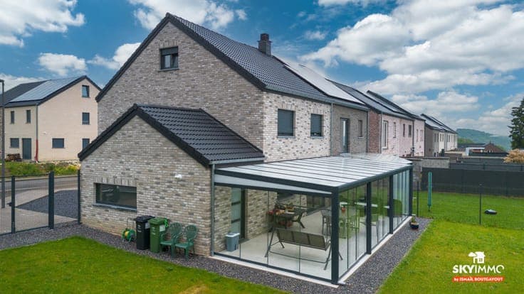 SUPERBE MAISON - 3F - 4 CH - FULL ÉQUIPÉE - GARAGE - PEB B