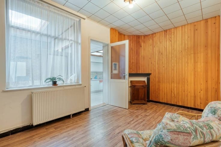 Spacious house (7 bedrooms) on a plot of 1,608 m².