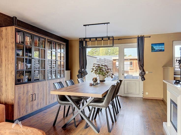Move-in-ready home, 3 beds, carport & garden with access