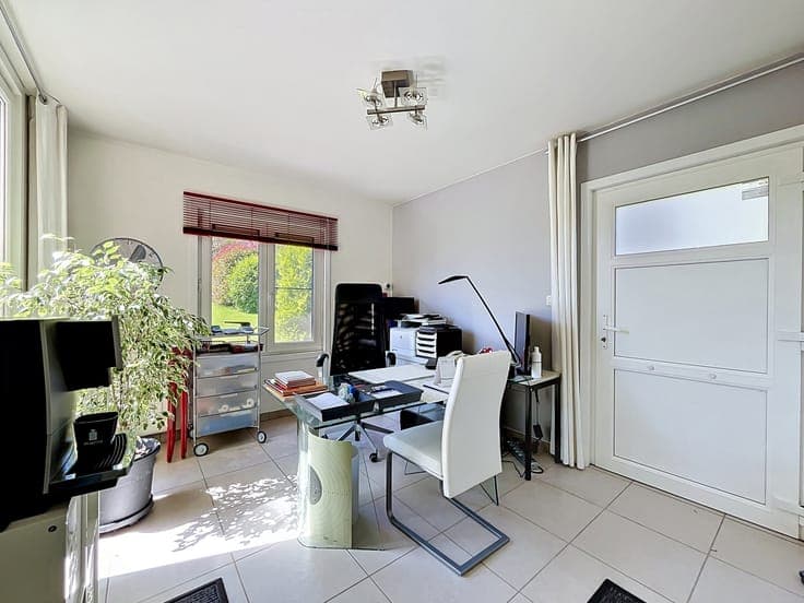 Beautiful villa ideally located