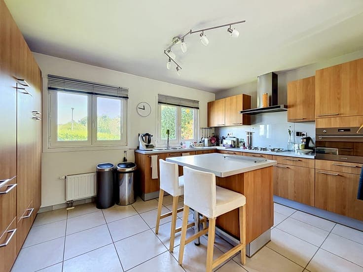 Beautiful villa ideally located