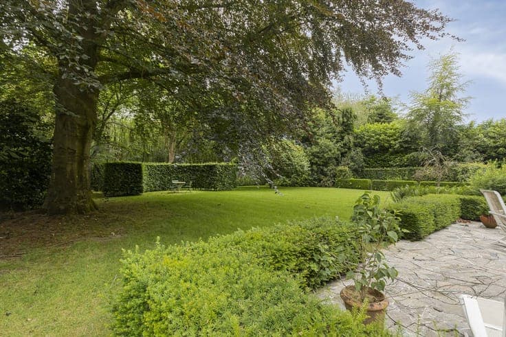 Spacious characterful villa in the Lindenpark in Deurle