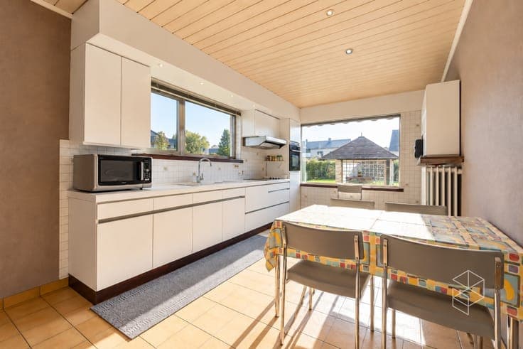 Rustig gelegen gelijkvloerse woning met royale woonopperv...