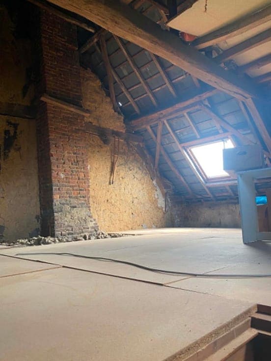 Charmante 3-gevelwoning met 2 slaapkamers, ruime zolder e...