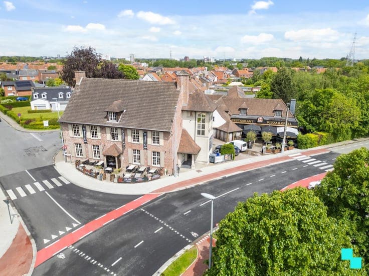 Multifunctionele eigendom op absolute toplocatie - Rumbeke