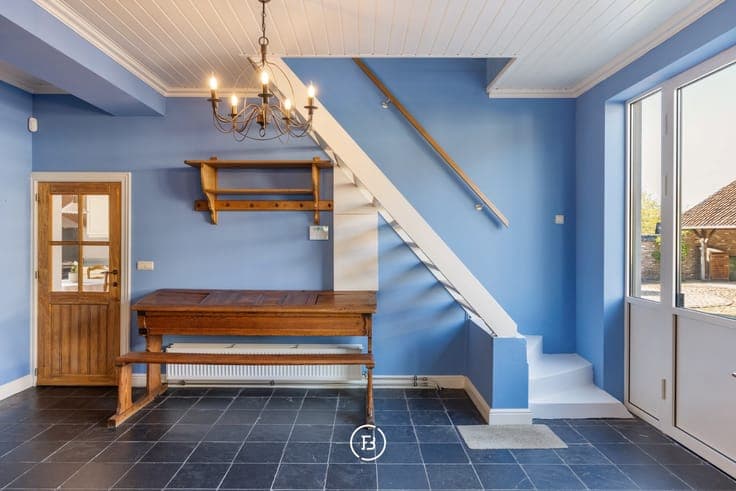 Idyllic country home with fitted office space.