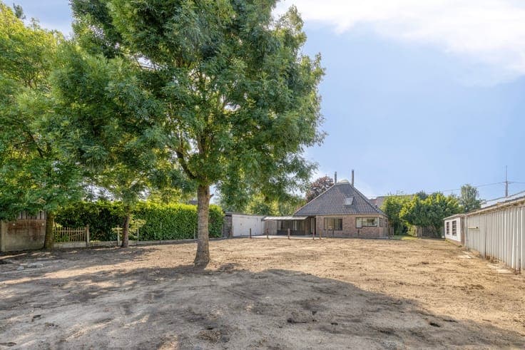Alleenstaande woning op 1.441m² met extra opslagruimte