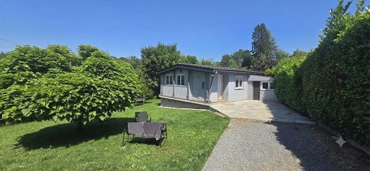 Lovely 1-bedroom chalet with a garden