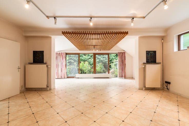 Spacious villa with garden in Laeken