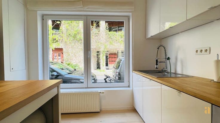Lichtrijke woonst met 3 slaapkamers & zonnige tuin