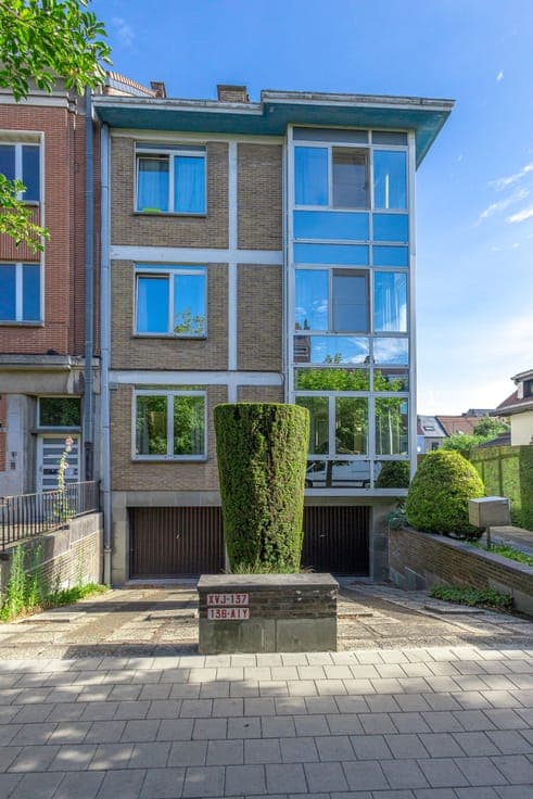 Investment property with 3 apartments in Anderlecht