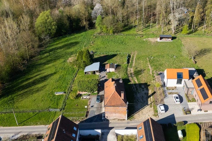 Te renoveren woning op 2991m2 op unieke locatie