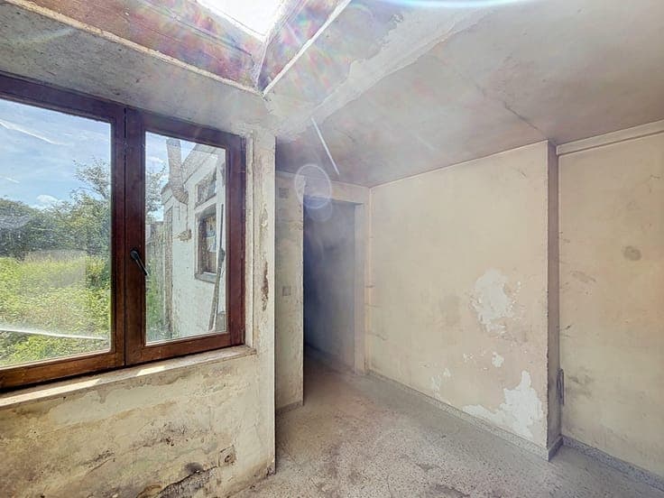 Maison 3 façades complètement à rénover