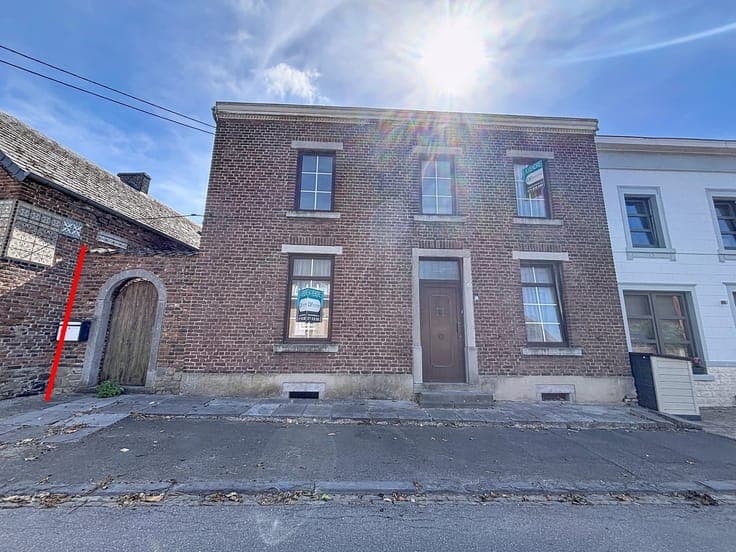 Maison 3 façades complètement à rénover