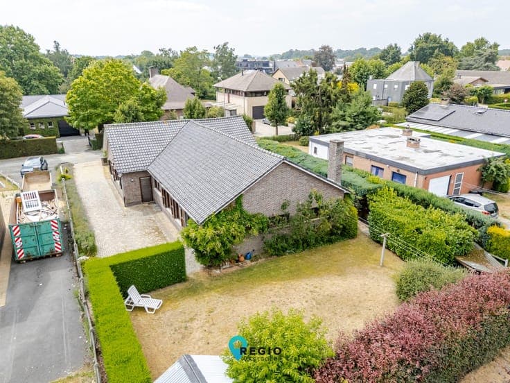 Ruime bungalow met lichtrijke leefruimte en 3 slaapkamers...