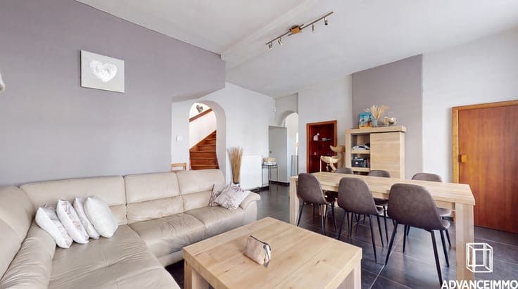 2-BEDROOM HOUSE – GARDEN – GARAGE