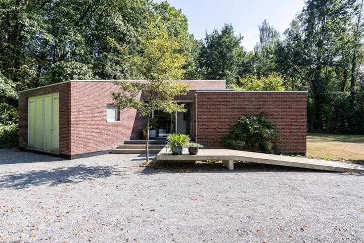 Architect-designed home by Bart Bomans
